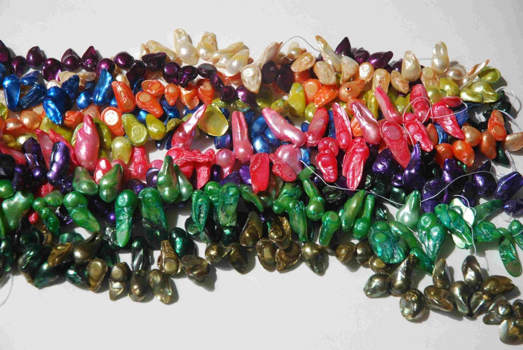 Large 10X20mm teeth Biwa dancing baroque Freshwater pearl, Apple Green color Briolette top drilled pearl, full strand  15" -----on sale