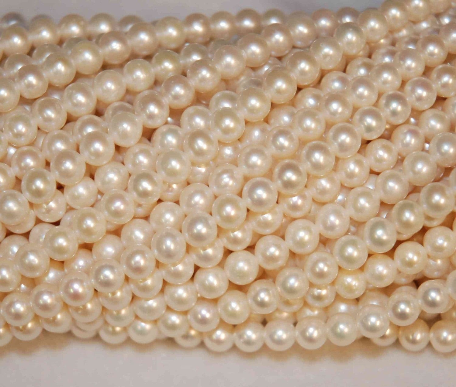 Freshwater Pearl AA Round Ivory White Genuine pearl--7mm1/3 strand 20pieces--good for any design  #RP1003