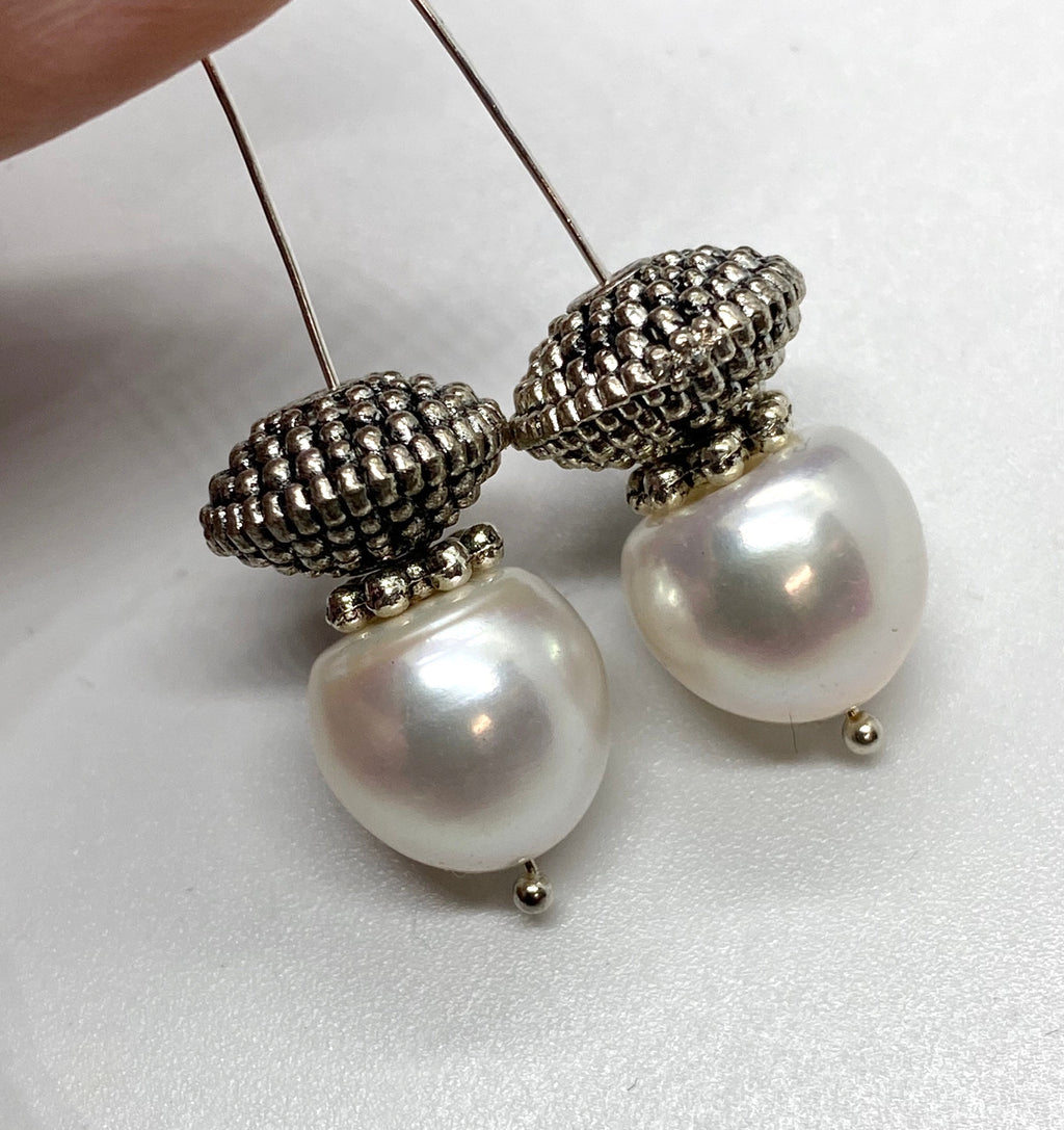 NEW 11mm AA+ unique roundel Freshwater Pearl, ivory white Baroque pebble pearl beads button pump matched earring, pairs for design EP9012