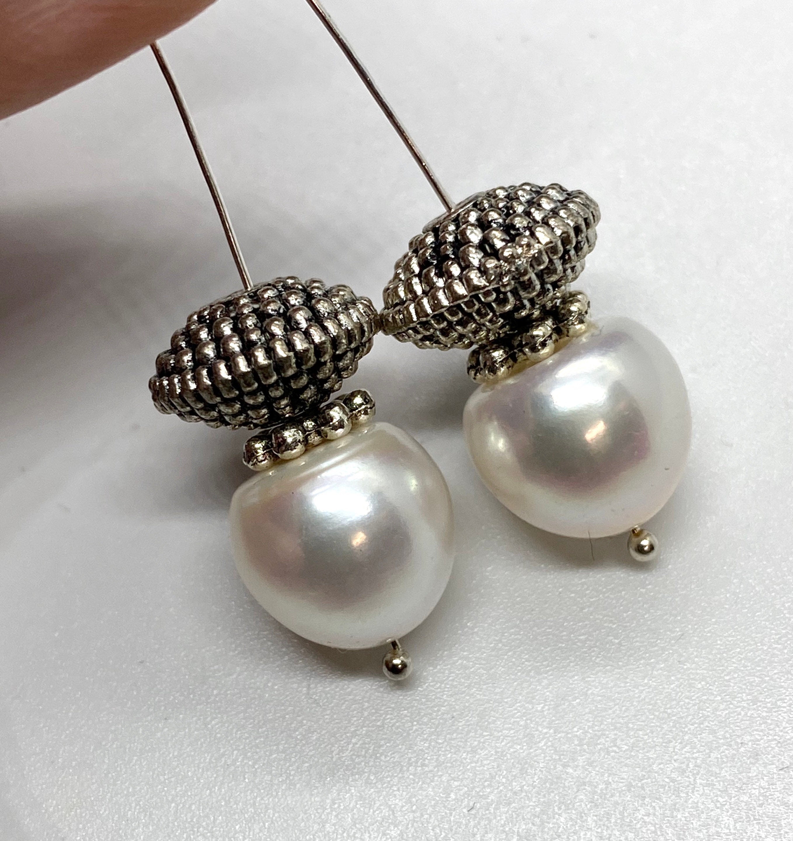 NEW 11mm AA+ unique roundel Freshwater Pearl, ivory white Baroque pebble pearl beads button pump matched earring, pairs for design EP9012