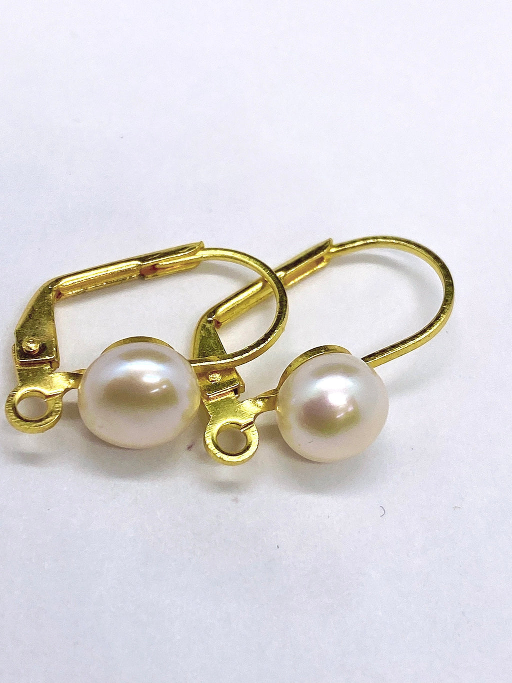 18k yellow Gold plated over Copper Lever Back Earring Wire with 7mm round freshwater pearl and Loop - Nickel Free - pair 2 Pc -F9121