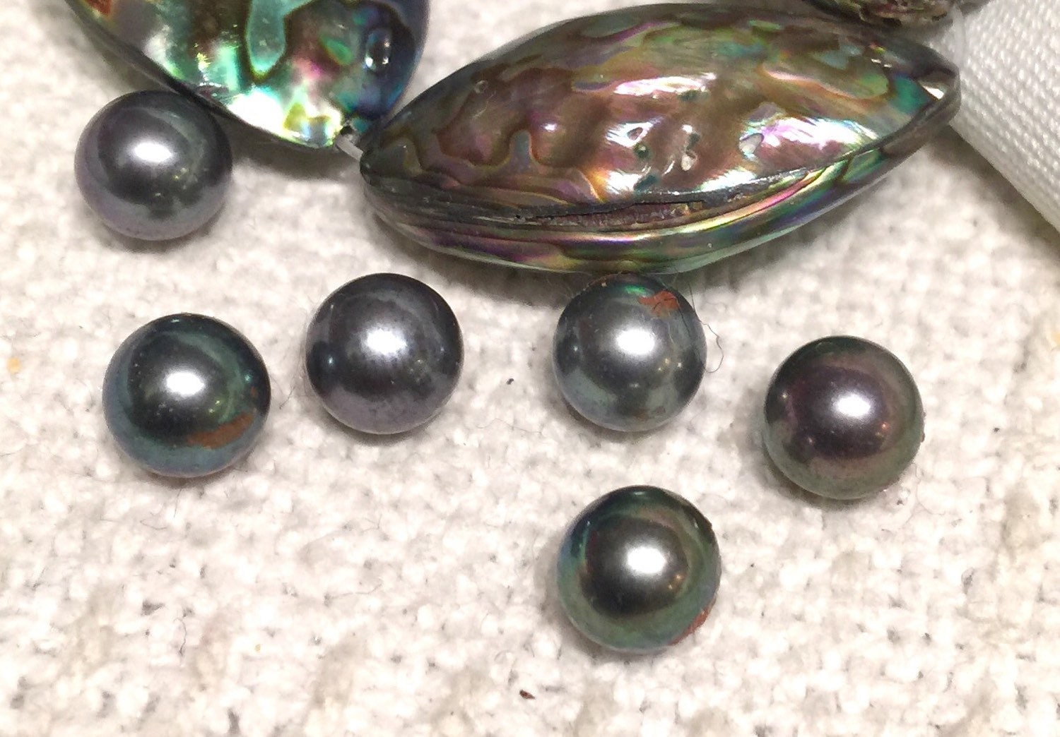 AAAA Gem quality Pair 6.5-7mm 7-7.5mm perfect round Tahitian color pearl, Peacock black freshwater pearl matched genuine pearl New