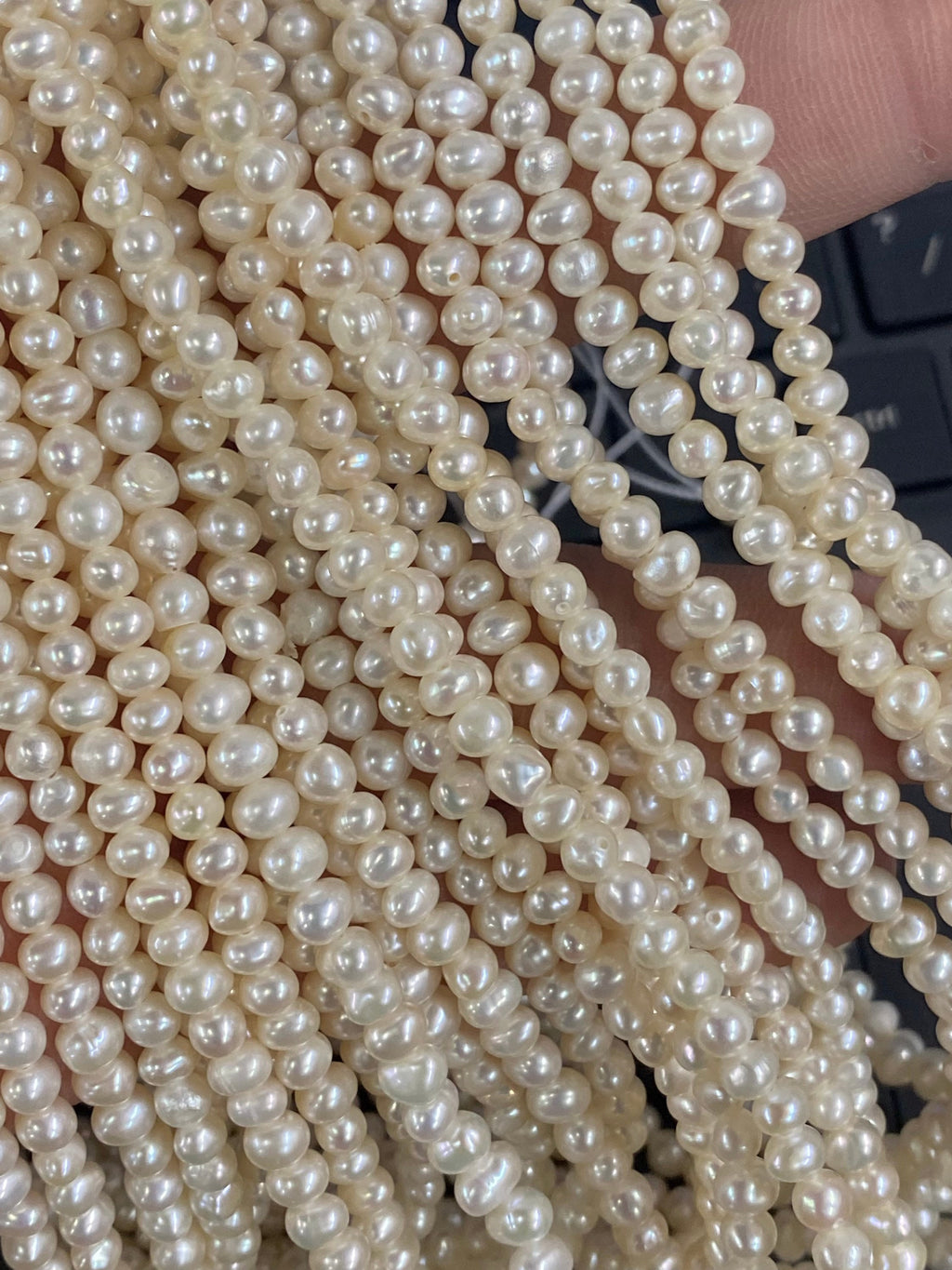 4 - 4.5mm Seed A~AA Freshwater Pearl, luster Ivory white off round potato 14 inch full strand 95+ pearl beads---NEW ARRIVAL deal SD71001-4