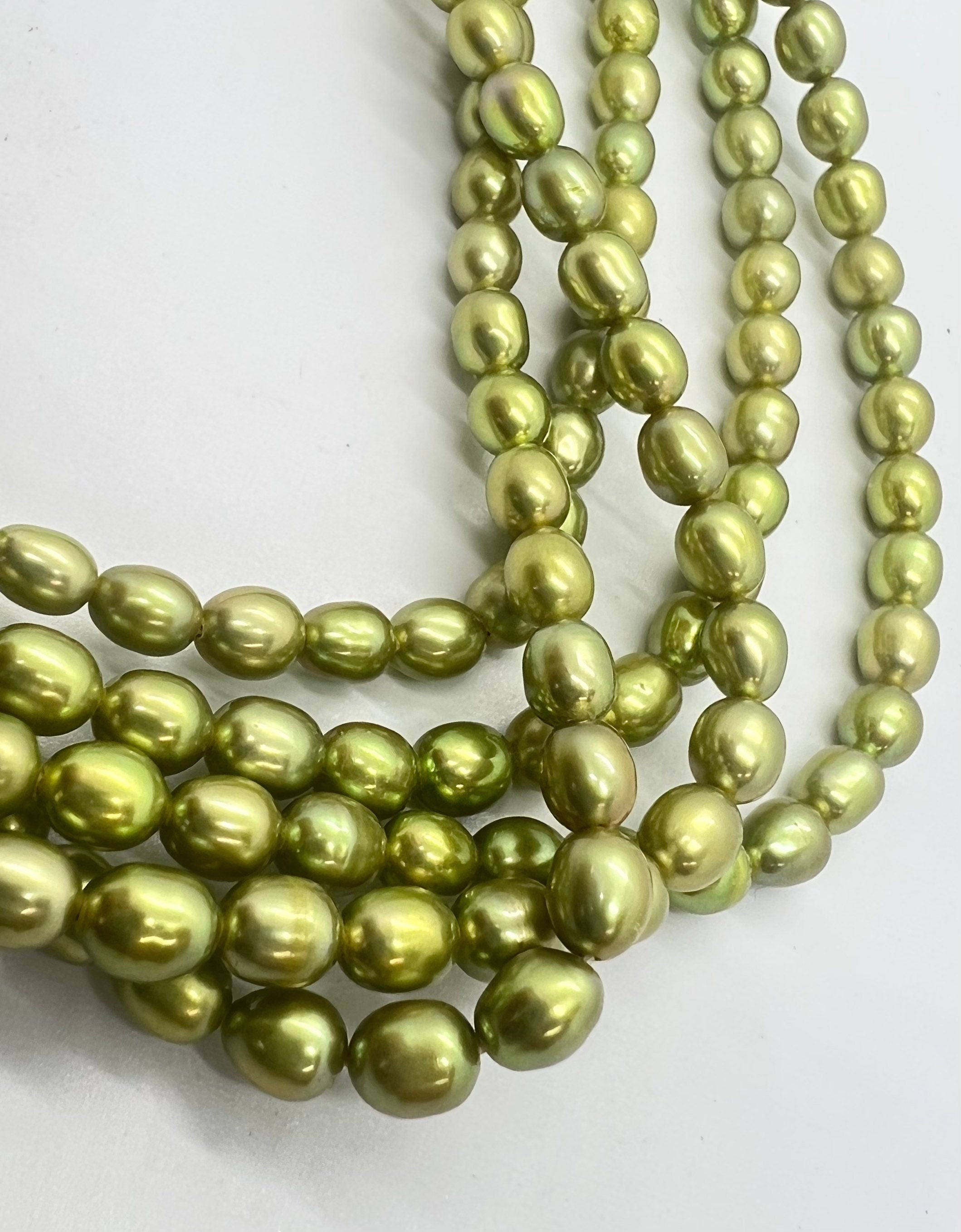 AAA+ gem quality 5mmX6mm Rice Oval Pearl, 16" full strand Stunning olive green Freshwater pearl 65+ pc loose pearl beads #DR3206 New SALE