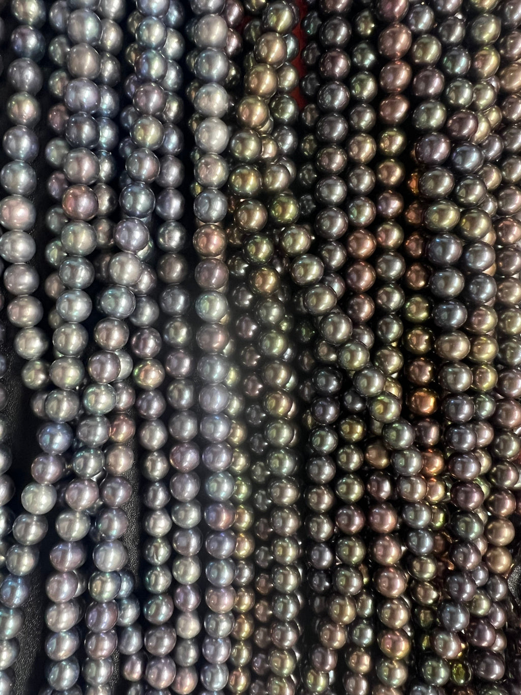 AAA+ Top quality 7-8mm Rare metallic Rainbow Peacock Round Freshwater Pearl, Genuine Tahiti Peacock blue Cultured Pearl 15" Strand #RS2107A