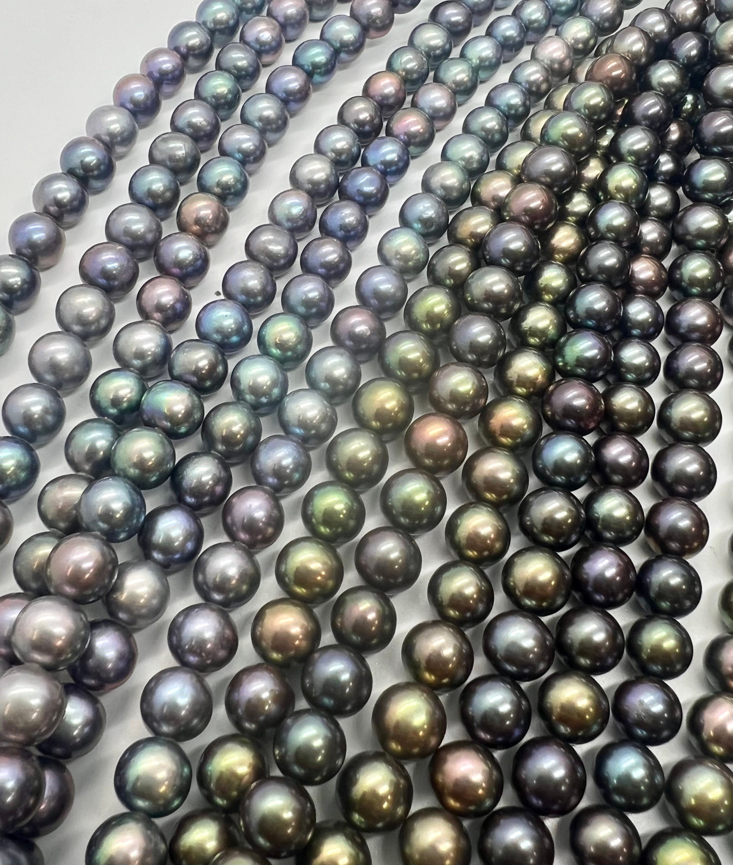 AAA+ Top quality 7-8mm Rare metallic Rainbow Peacock Round Freshwater Pearl, Genuine Tahiti Peacock blue Cultured Pearl 15" Strand #RS2107A