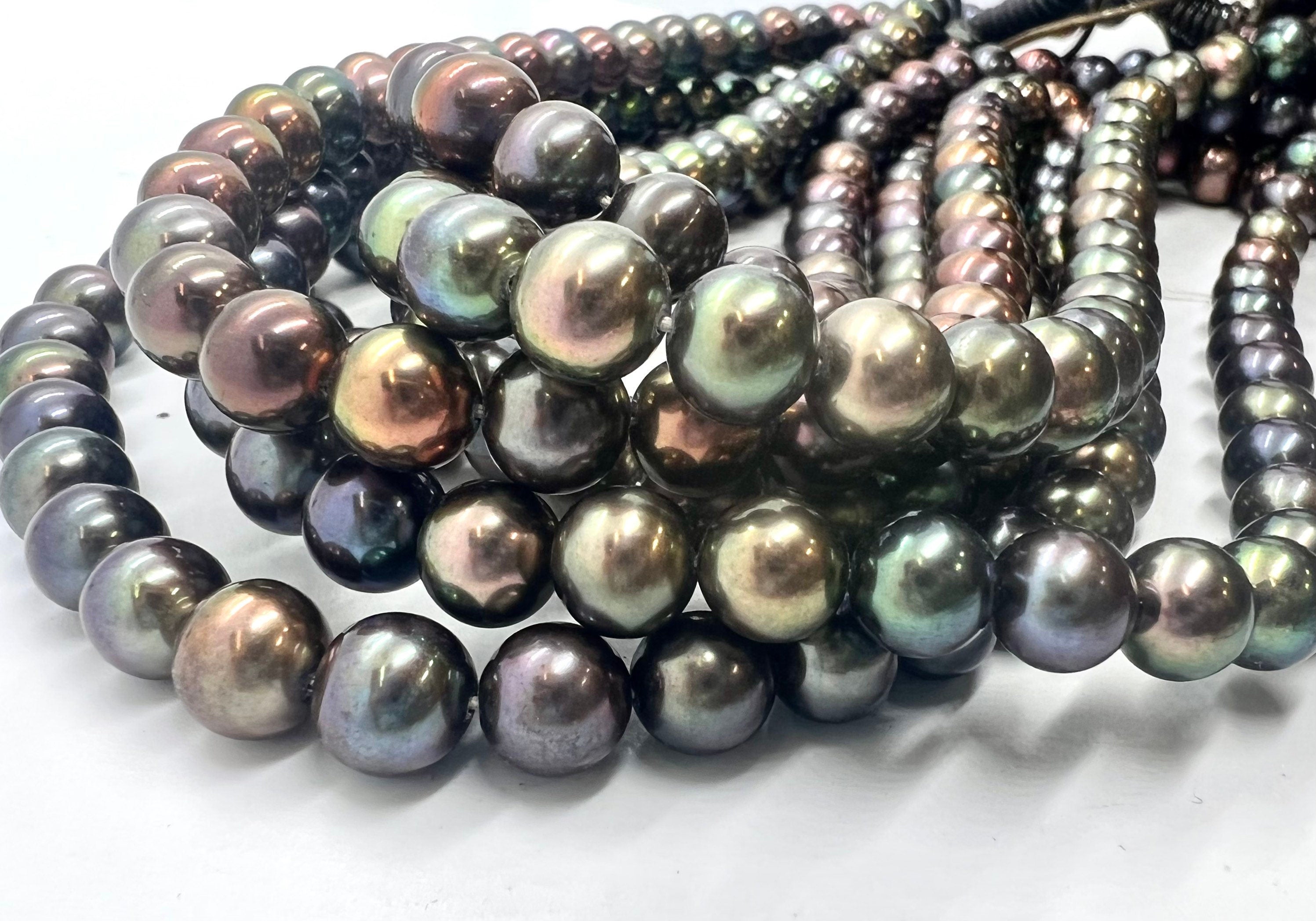 AAA+ Top quality 7-8mm Rare metallic Rainbow Peacock Round Freshwater Pearl, Genuine Tahiti Peacock blue Cultured Pearl 15" Strand #RS2107A