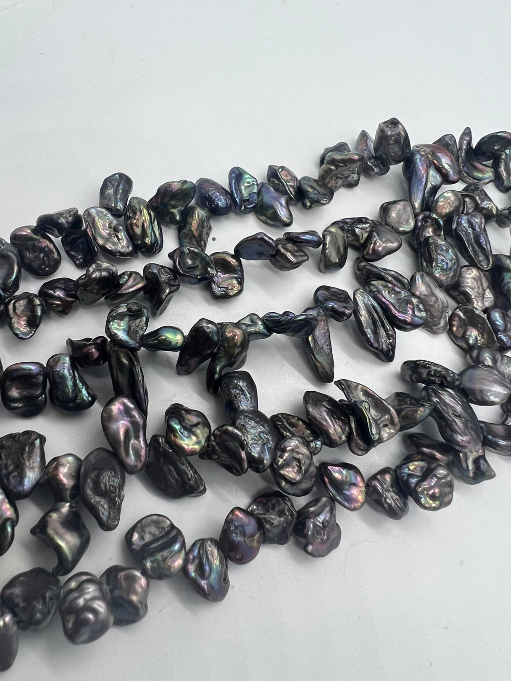 AA+ 7-8mmX9-10mm Briolette peacock black Keshi Pearls, Top Drilled Dancing pearl, 15" full strand 82+ pcs BRIOLETTE Beads, NEW deal K3012P
