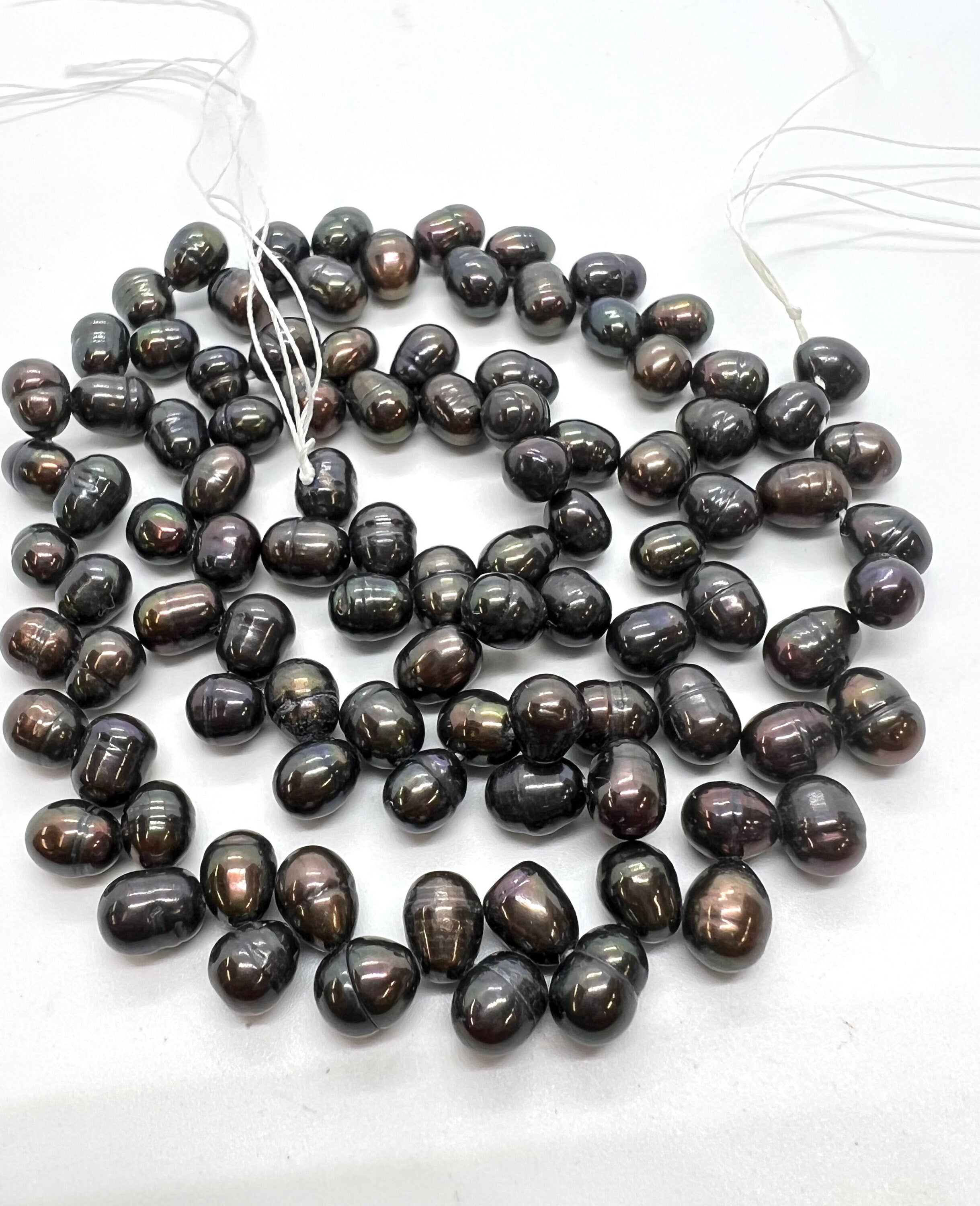 A~AA 6mmx7-8mm top drilled Wheat Pearl Freshwater Pearl, peacock black loose pearl beads----15" full strand 90+ pc dancing pearl for design