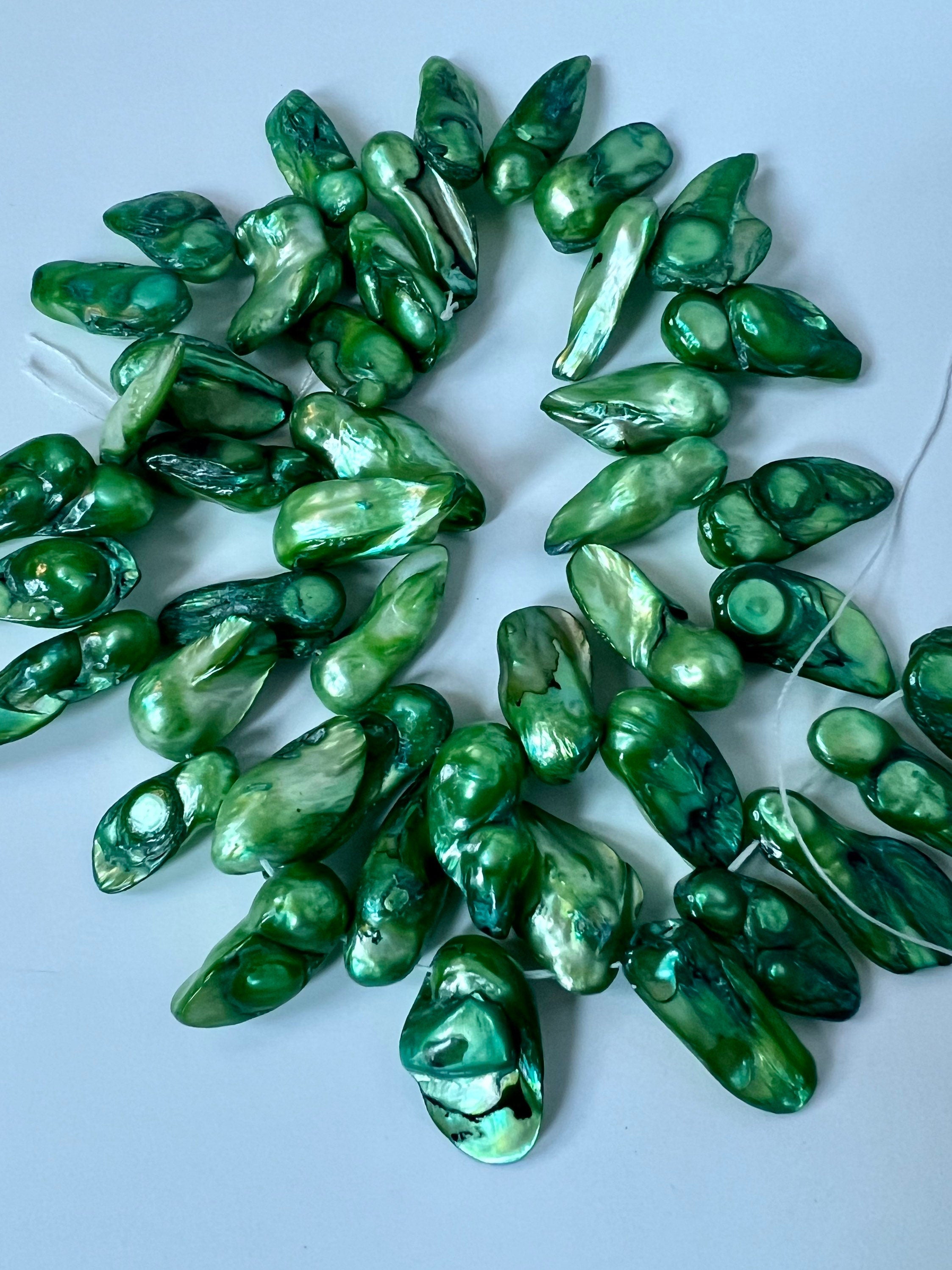 Large 10X20mm teeth Biwa dancing baroque Freshwater pearl, Apple Green color Briolette top drilled pearl, full strand  15" -----on sale