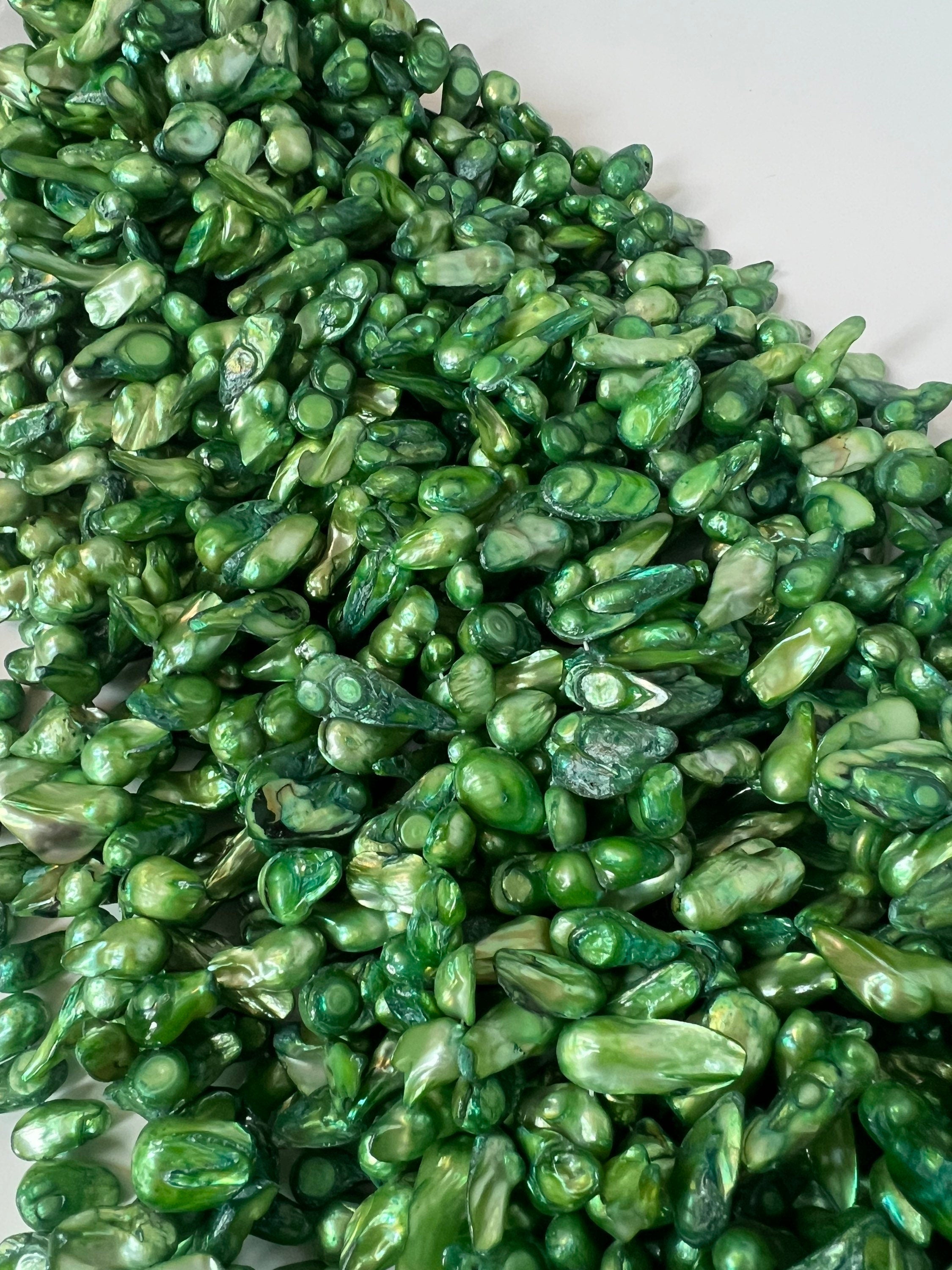 Large 10X20mm teeth Biwa dancing baroque Freshwater pearl, Apple Green color Briolette top drilled pearl, full strand  15" -----on sale
