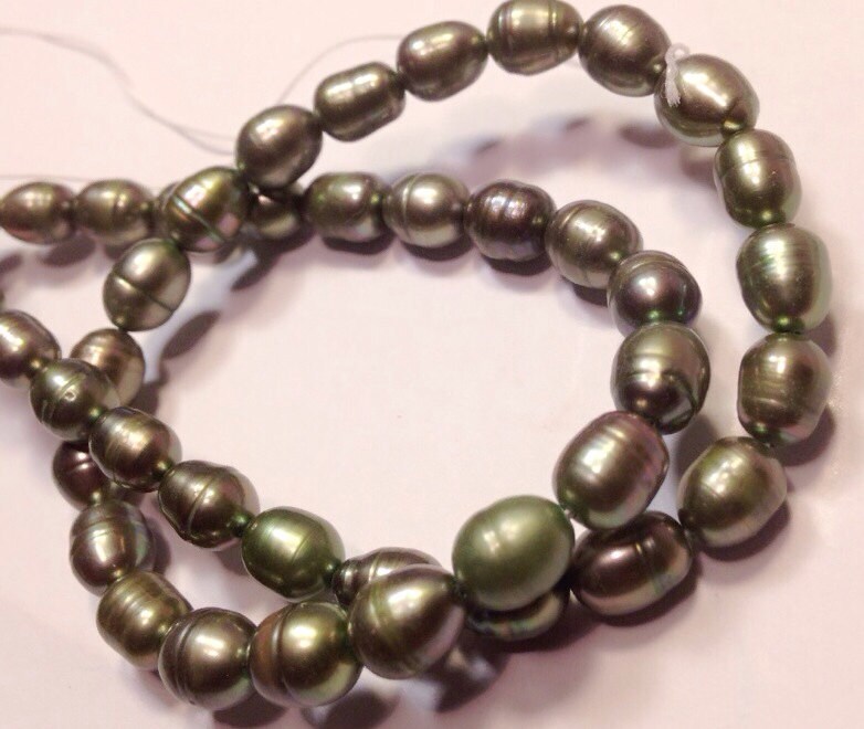 AA 6-7mm X 7-9mm Rice Oval Pearl Freshwater Pearl teal green pearl beads----15" full strand 45pc loose pearl #DR3015