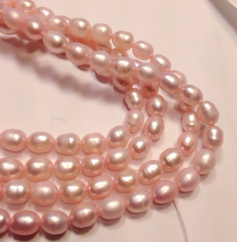AA 6-7mm X 7-9mm Rice Pearl Freshwater Pearl baby pink Oval Pearl ---15 inches full strand 45pc loose pearl beads #DR3017