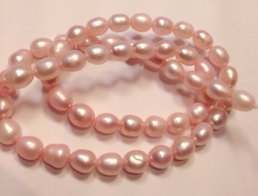 AA 6-7mm X 7-9mm Rice Pearl Freshwater Pearl baby pink Oval Pearl ---15 inches full strand 45pc loose pearl beads #DR3017