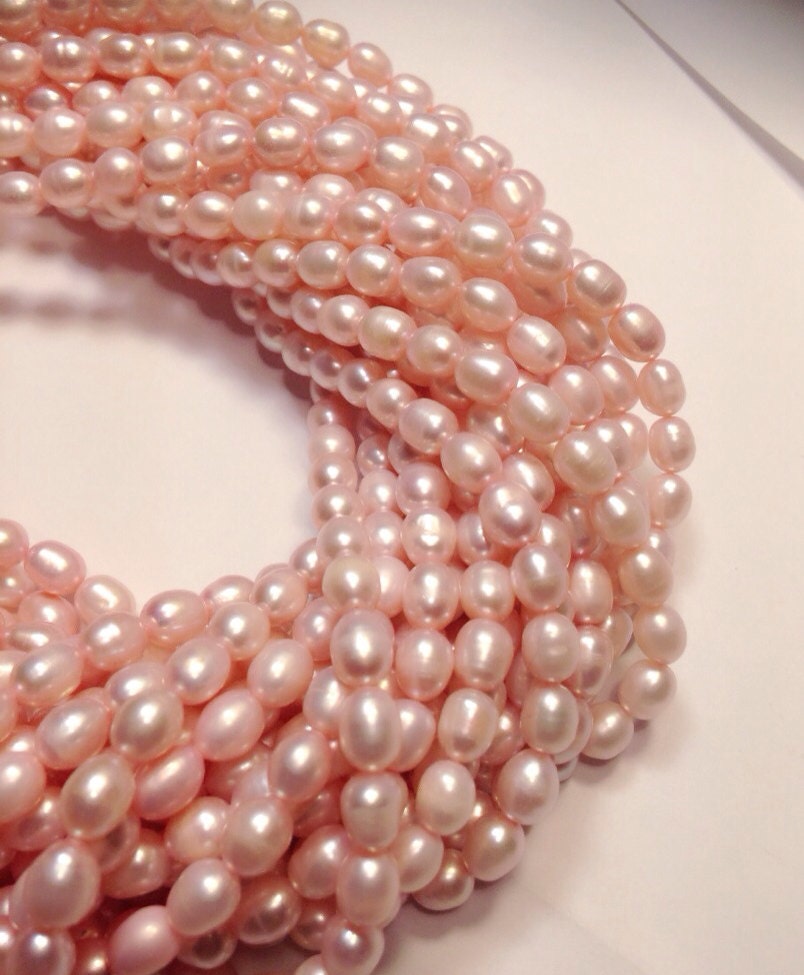 AA 6-7mm X 7-9mm Rice Pearl Freshwater Pearl baby pink Oval Pearl ---15 inches full strand 45pc loose pearl beads #DR3017