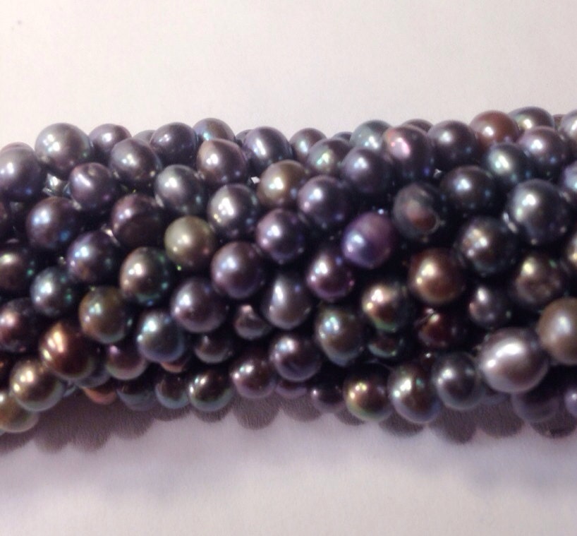 AA 4-5mm Seed Pearl Round Potato Pearl Freshwater Pearl peacock pearl beads----15" inch full strand 82pc #SD7011 NEW