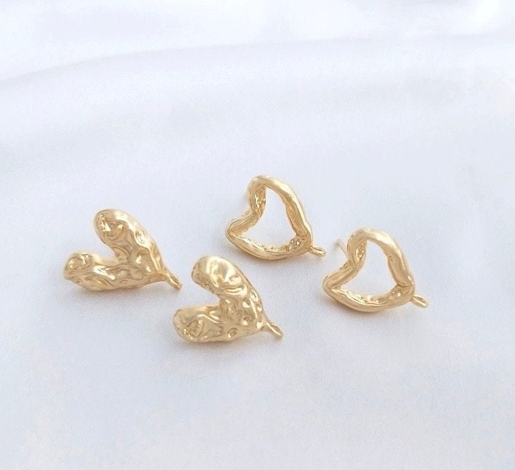 14k Gold plated earring stud 1 pair, Love Heart Earring stud for baroque pearl earrings post, hammered heart vermeil DIY supplies #FDC022NEW