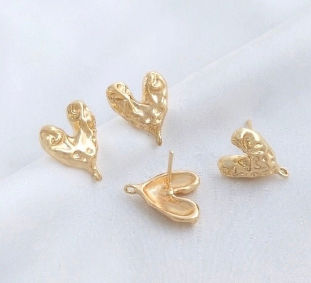 14k Gold plated earring stud 1 pair, Love Heart Earring stud for baroque pearl earrings post, hammered heart vermeil DIY supplies #FDC022NEW