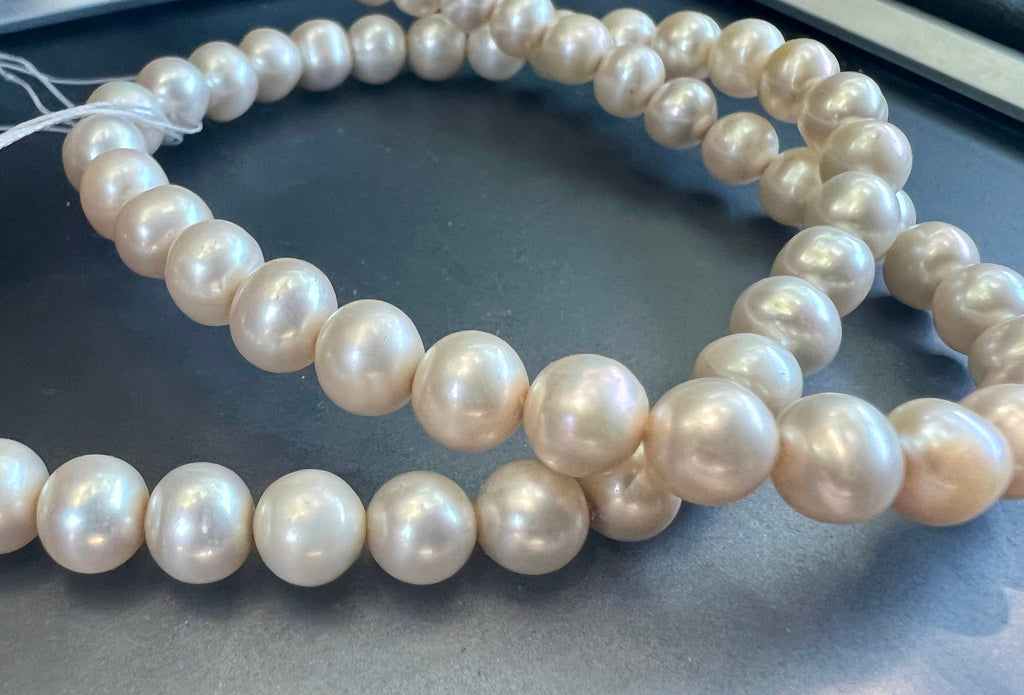 AA 7-8mm full strand 15"  light champagne color smooth silk tan color freshwater pearl, round potato pearl 56 pieces R7080Y004 --NEW arrival