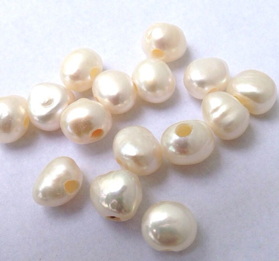 BATCH SLAE Large Hole Pearl Baroque 10-11mm pebble Nugget Pearl Freshwater Pearl Natural white ivory 30Pc strand 2.2mm hole--high quality