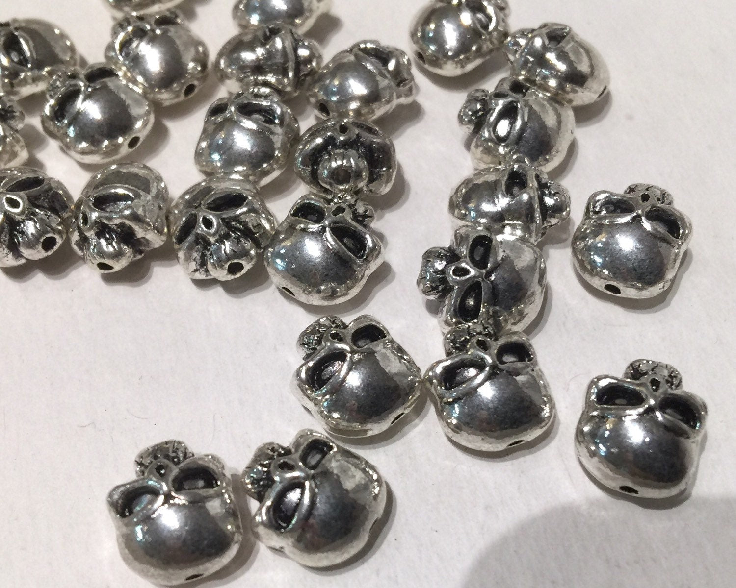 Tibetan Silver skull spacer Beads 10mmX12mm fine quality antique silver style 6pcs DIY finding jewelry parts #FDP208