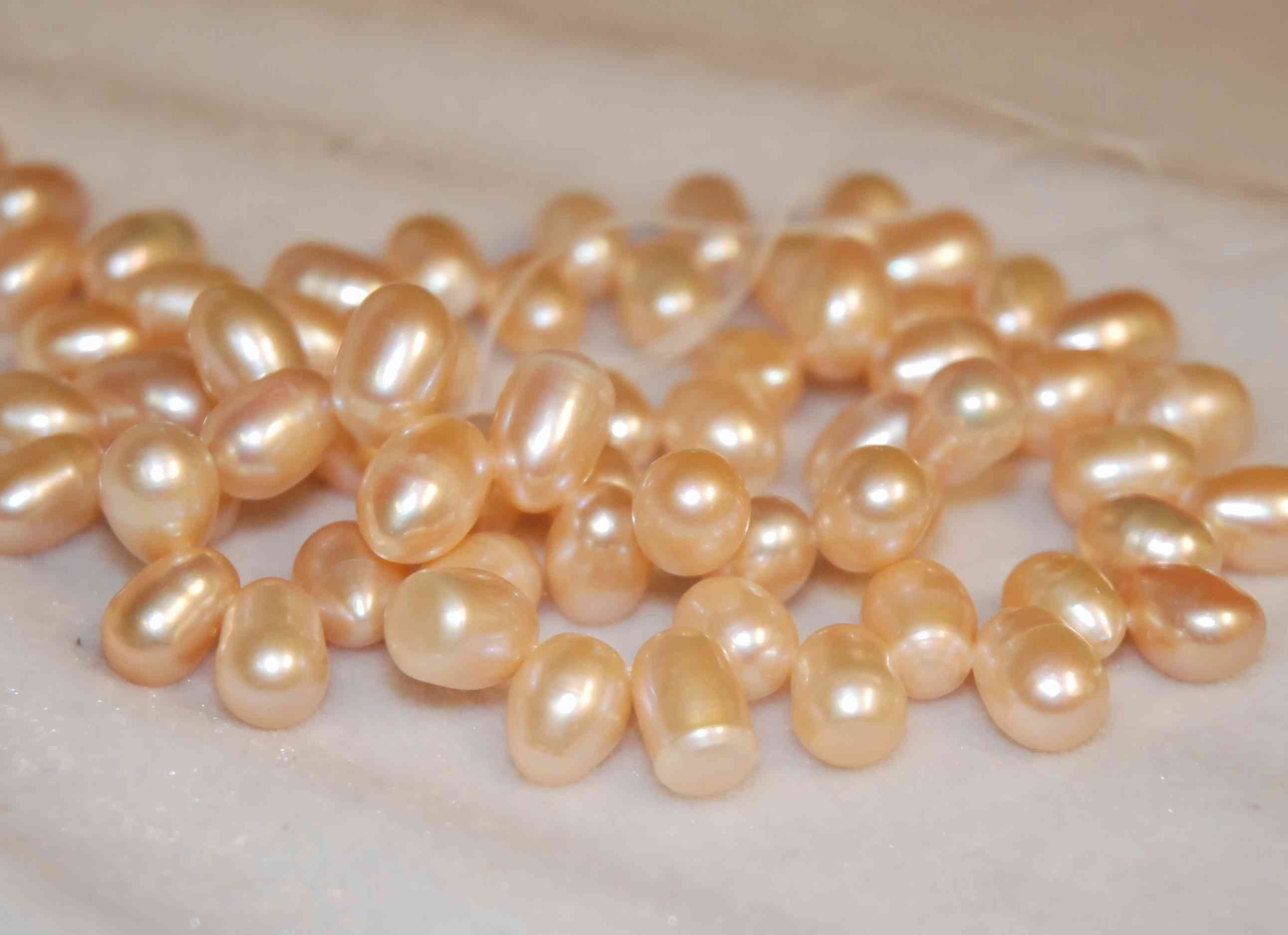 Top Drilled Dancing Pearl Freshwater Pearl 11mmX8mm Large Natural Peach, 15 inches Full strand top drilled BRIOLETTE  pearl
